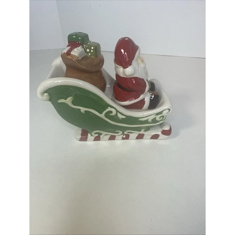 Cracker Barrel‎ Santa Sleigh & Toys Salt & Pepper Set, Unused, In Original Box